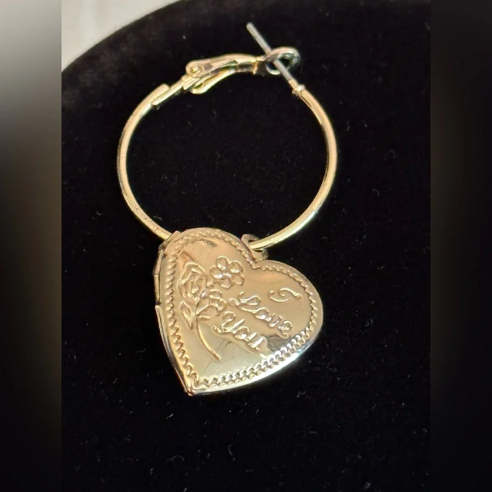 Heart locket earrings ❤️
